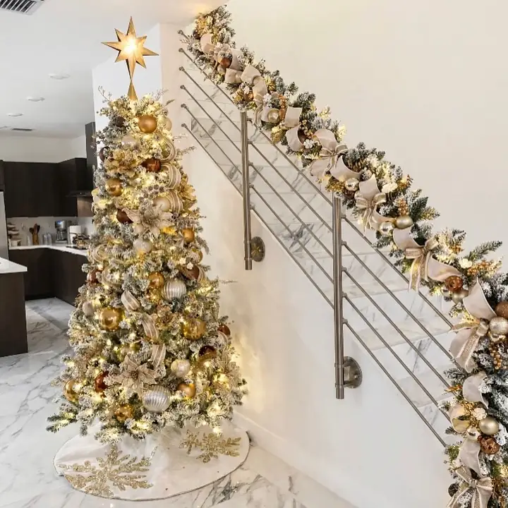 Detail of where the staircase garland meets the Christmas tree